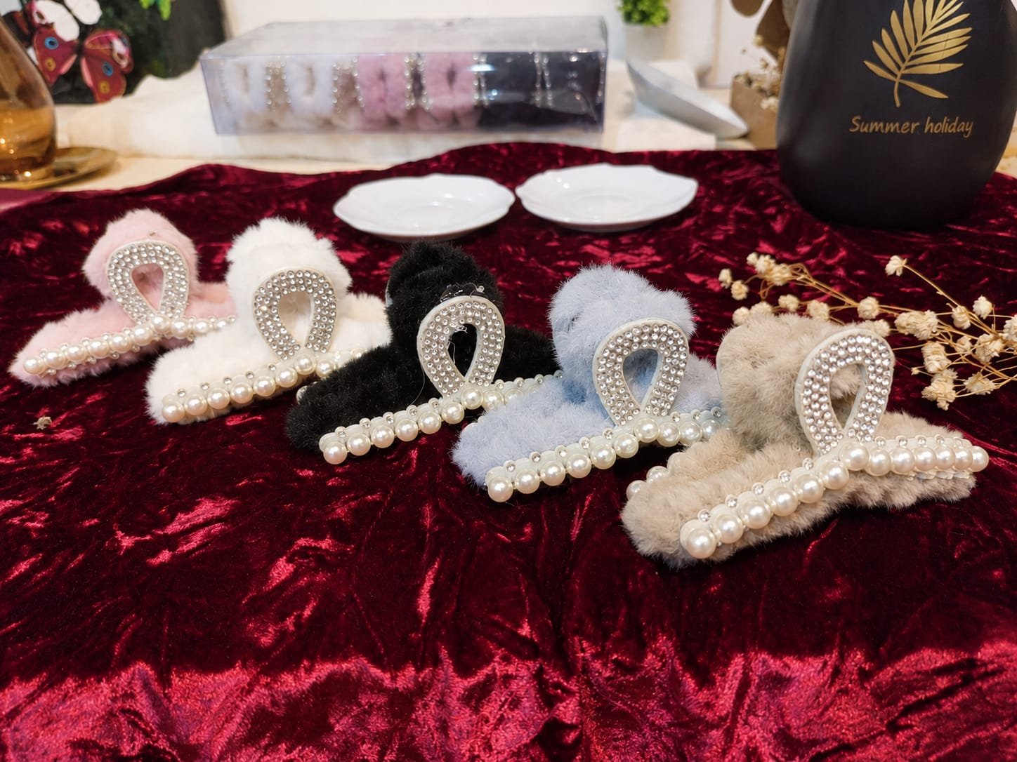 Trendy Korean Fancy Pearl Hair Claw catcher